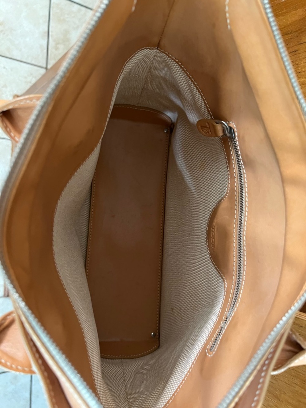 Tod's Camel Natural Leather Double Handle Small Handbag/Tote Bag! - Picture 8 of 14